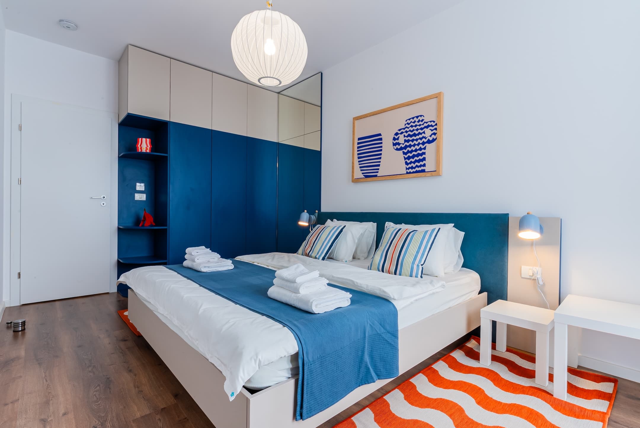 The Blue Apartment, Photo 5